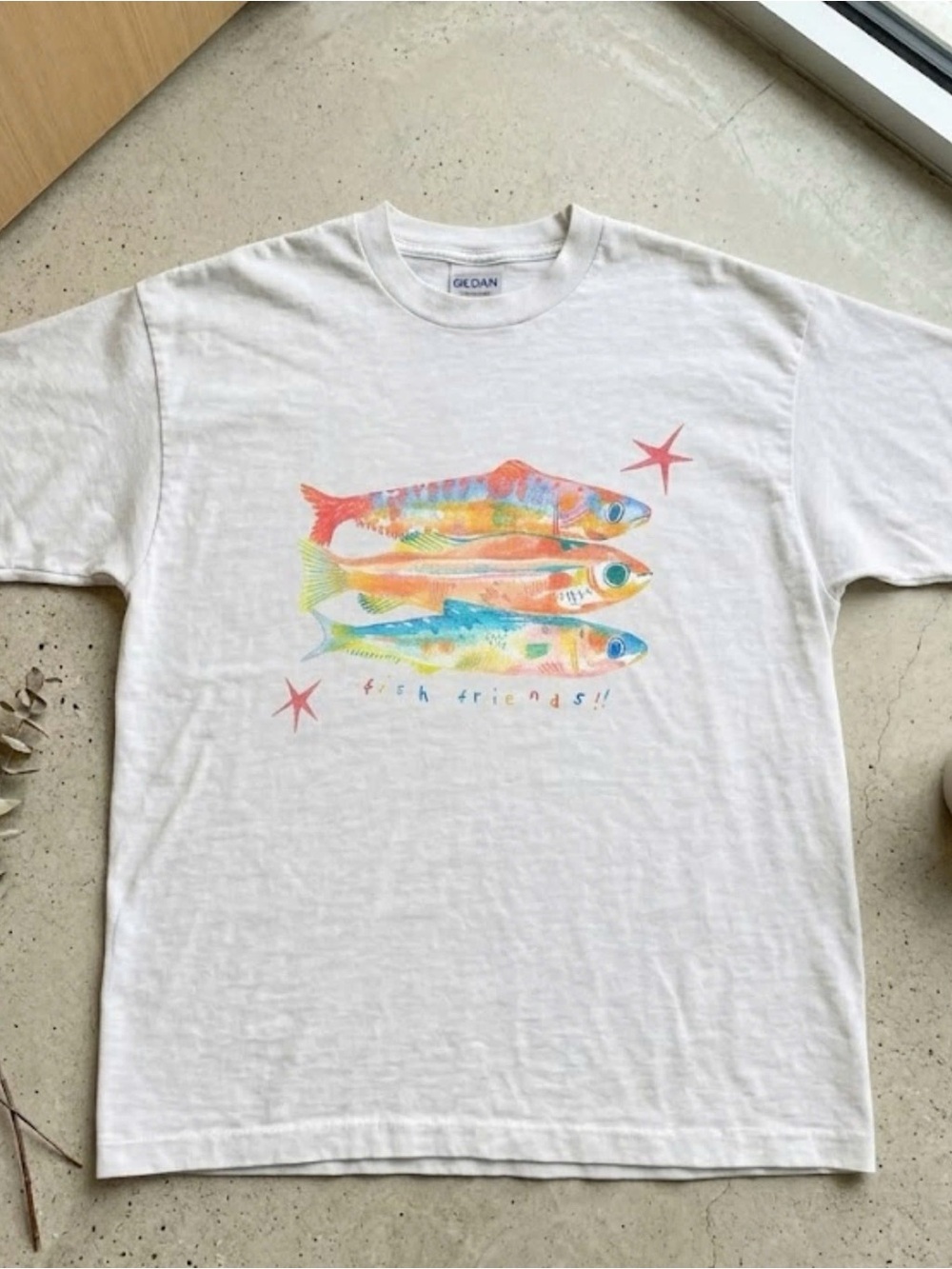 Gildan White Tee with Multicolor Fish Trio Graphic
